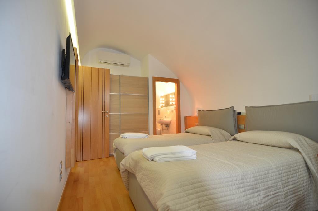 La Strada Parlata Hotel Napoli Eksteriør billede